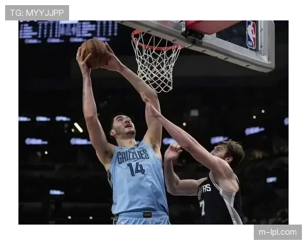 文班亚马复出空砍30分，马刺105-106一分惜败灰熊