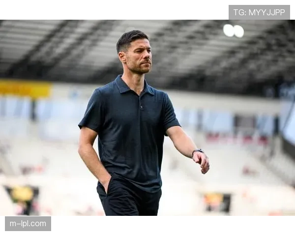 哈维·阿隆索评论德甲战术趋势：强调对球场纵向空间的利用正成为强队标配